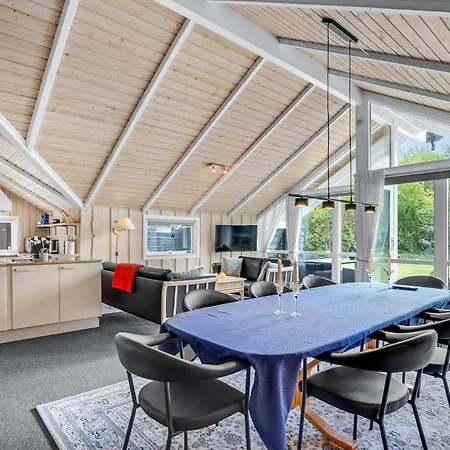 Holiday home Gorgeous In With Kitchen Oksbol (Syddanmark)