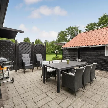 Gorgeous In With Kitchen Holiday home *