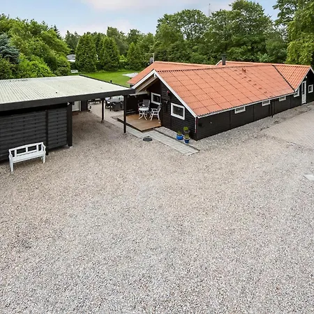 Holiday home Gorgeous In With Kitchen Oksbol (Syddanmark)