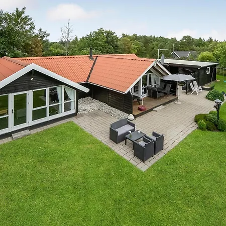 Holiday home Gorgeous In With Kitchen *